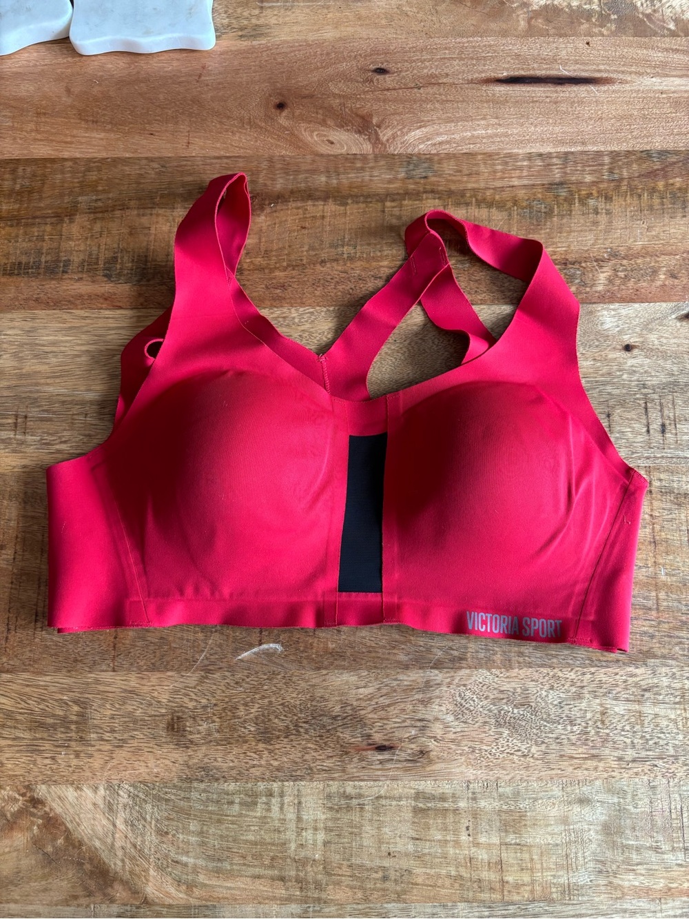Victoria Sport Angel Max Red High-Support Sports Bra